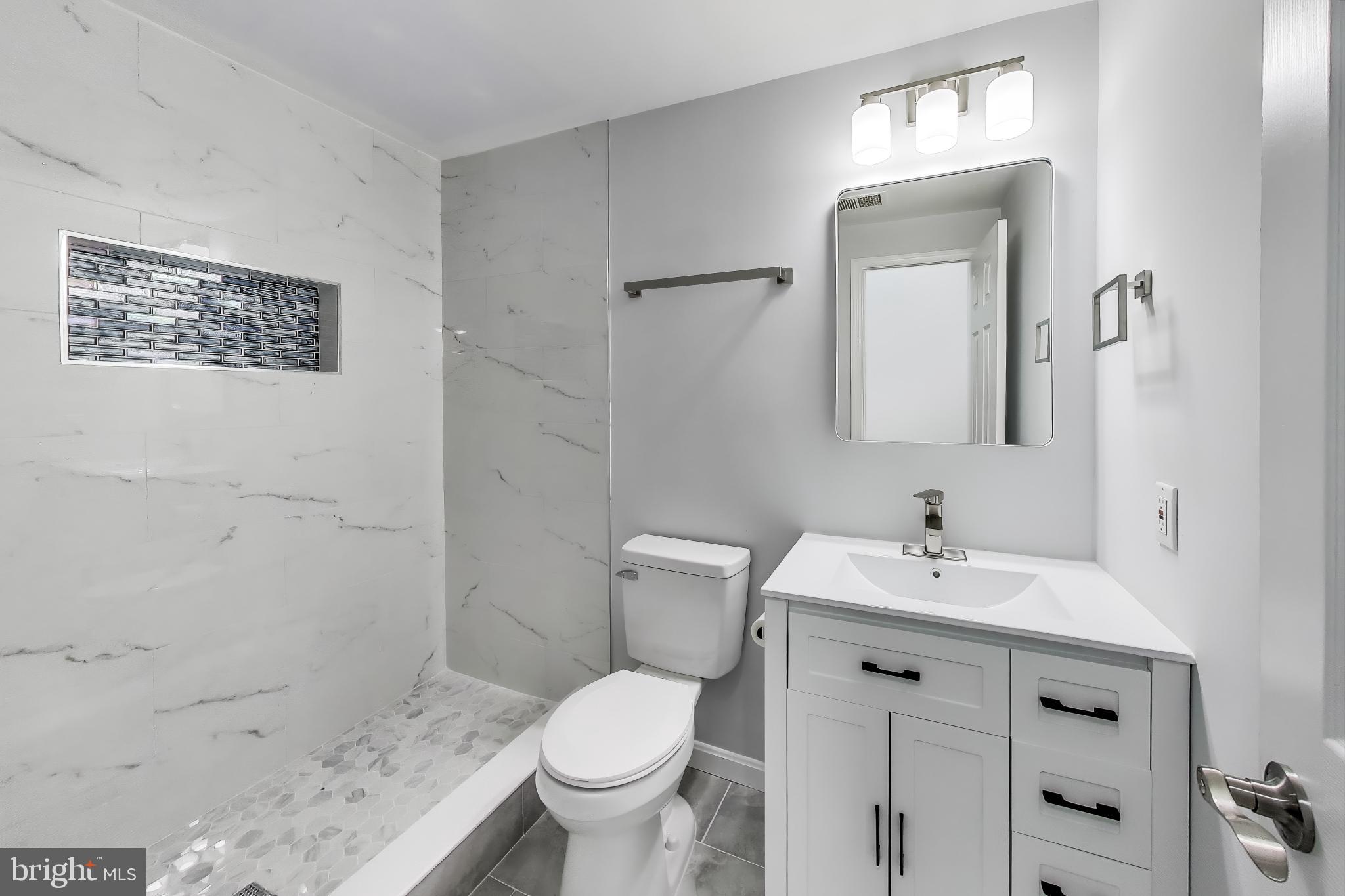 CLINTON - Residential