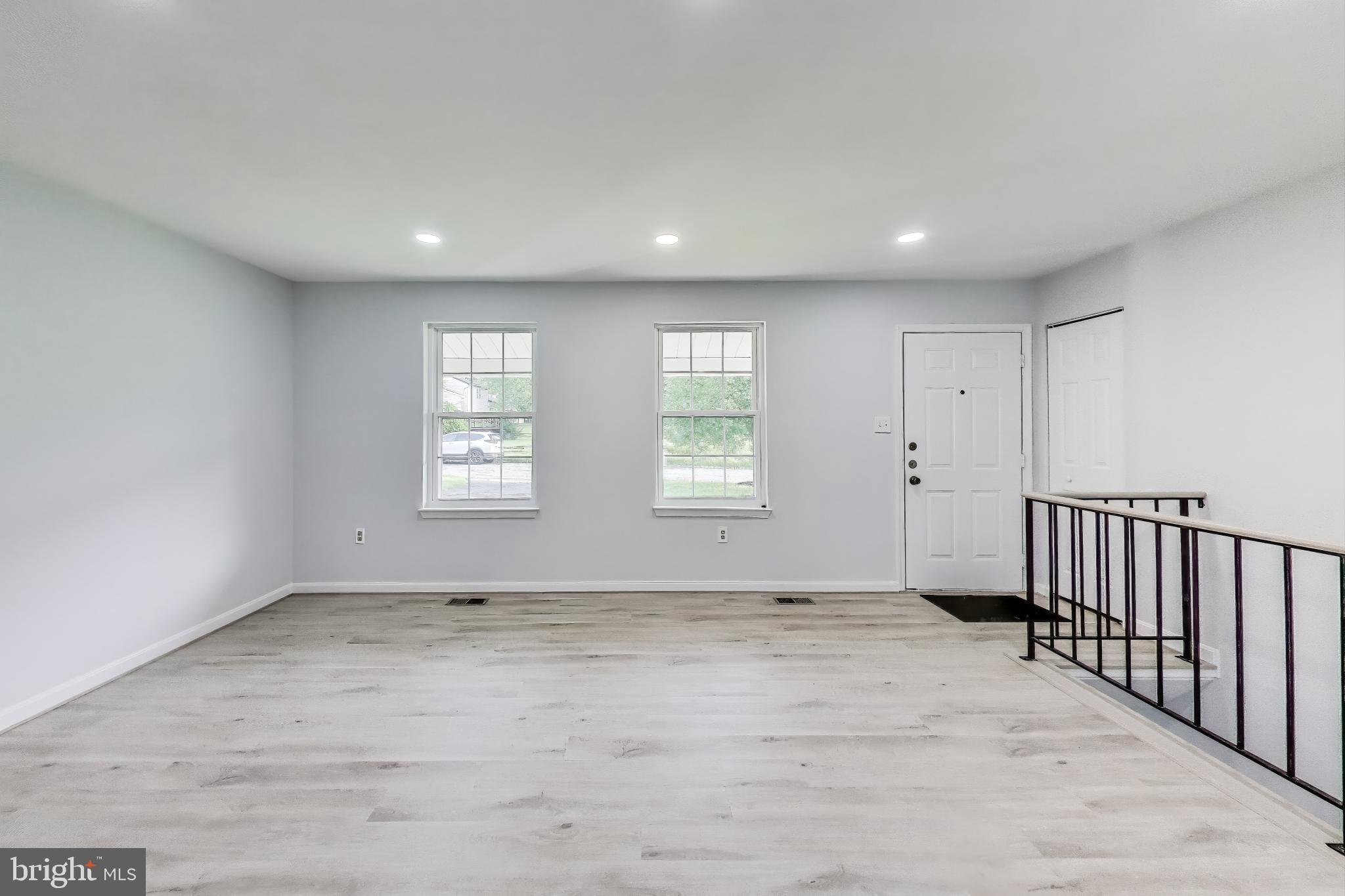 CLINTON - Residential