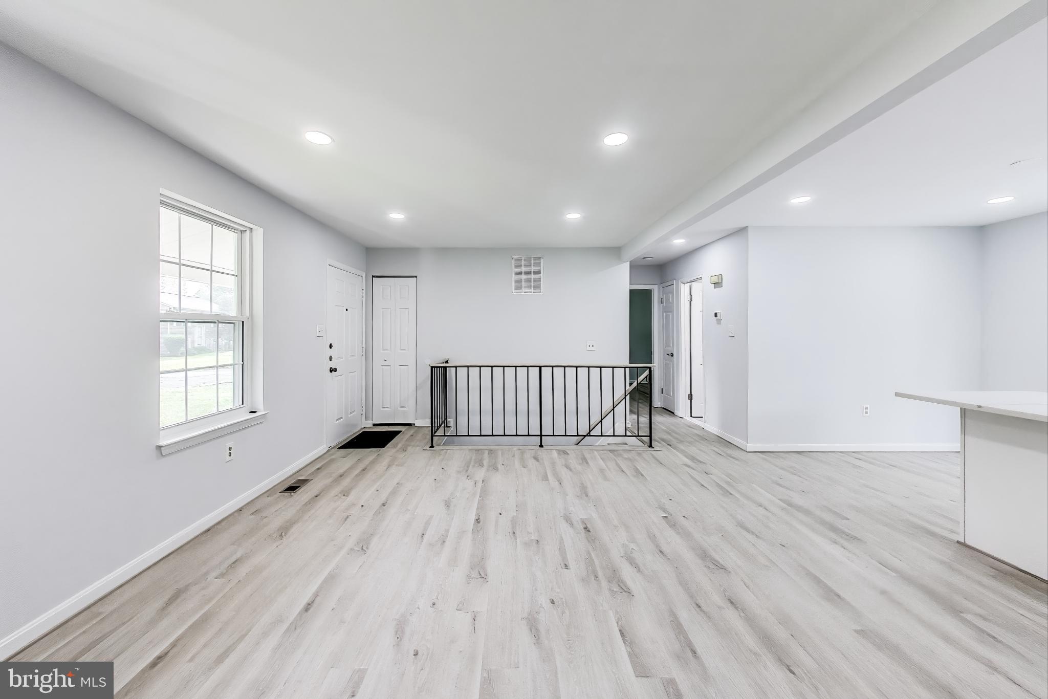 CLINTON - Residential