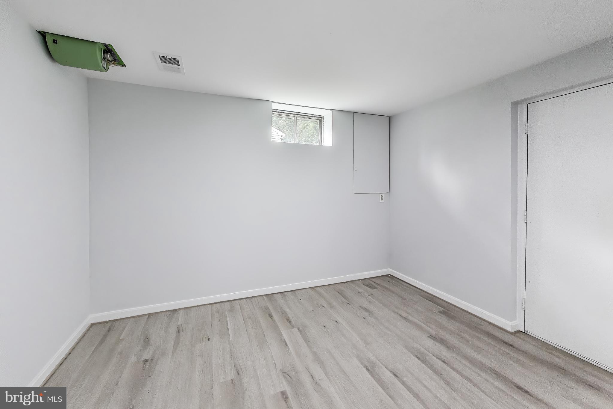 CLINTON - Residential