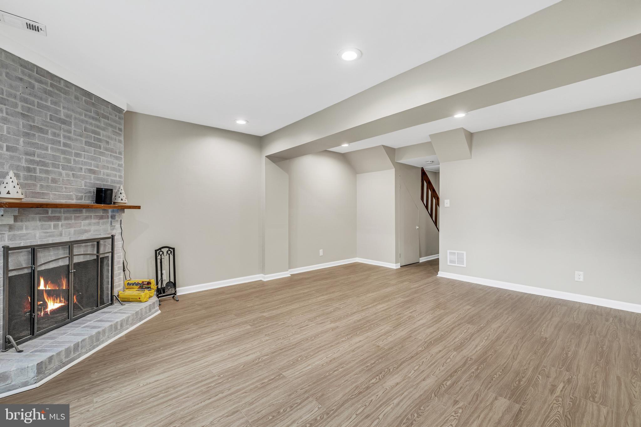 MONTGOMERY WOODS - Residential