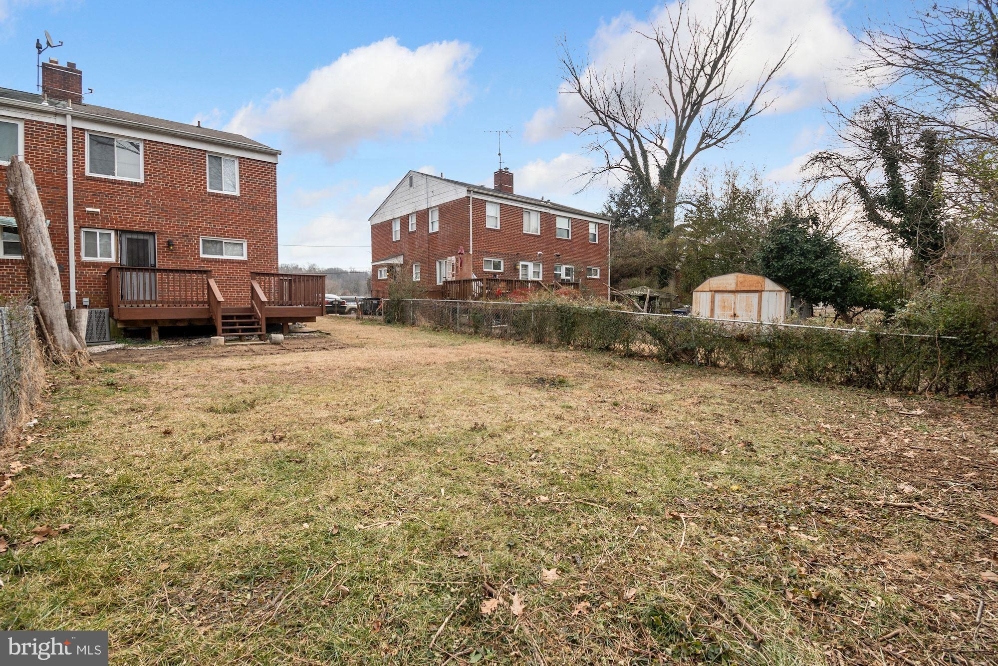 UNIVERSITY GARDENS - Residential