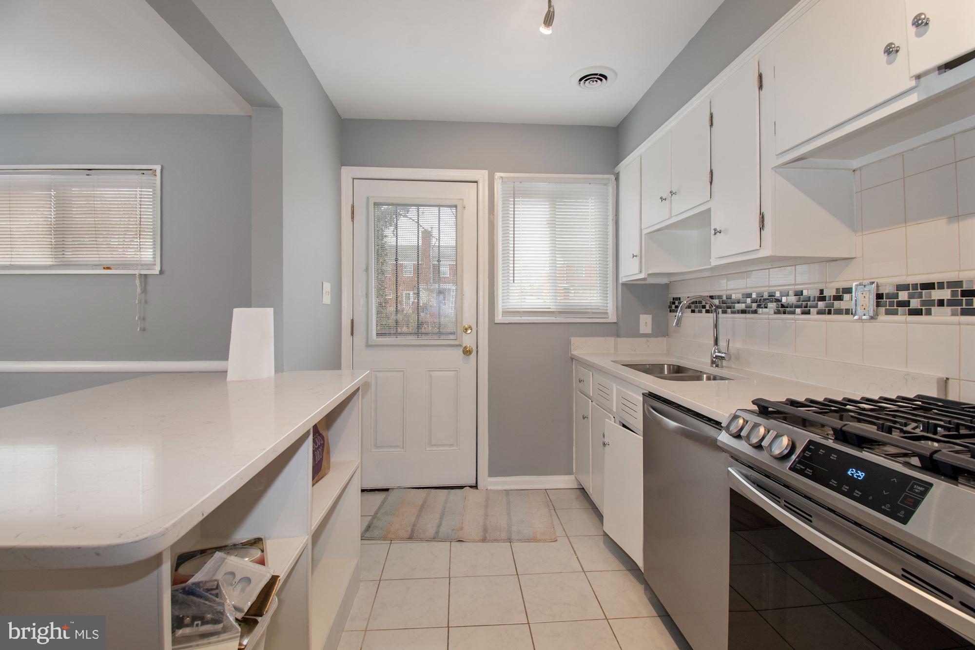 UNIVERSITY GARDENS - Residential