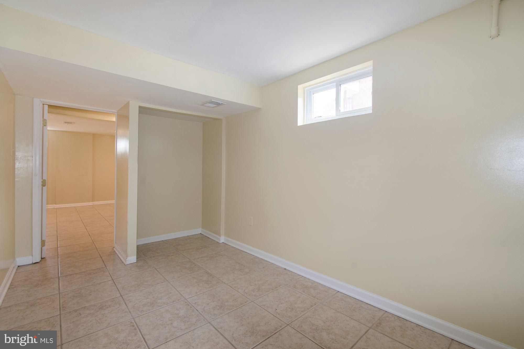 UNIVERSITY GARDENS - Residential