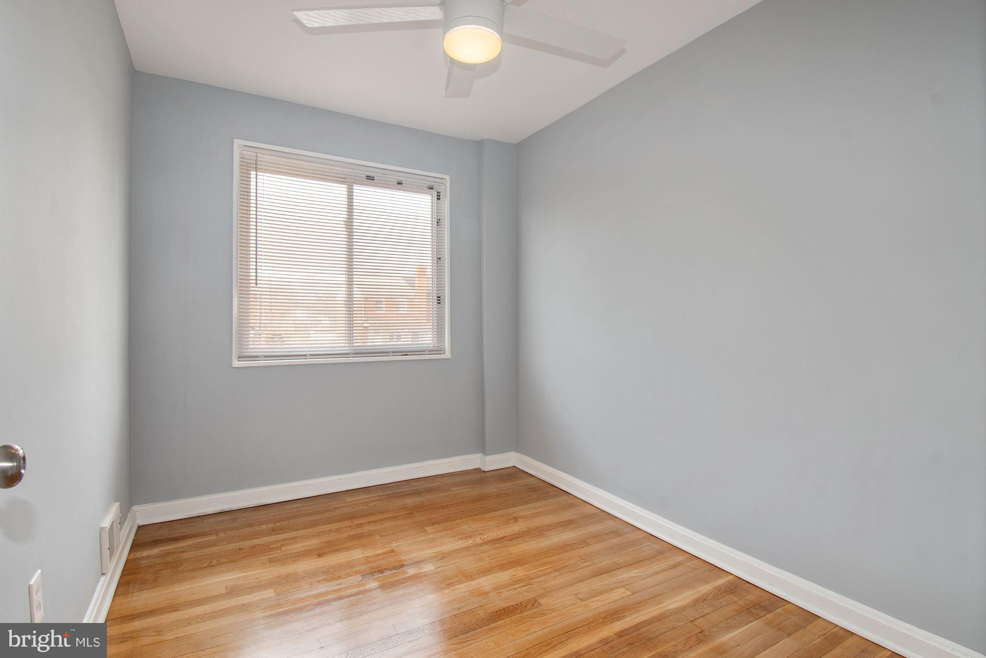 UNIVERSITY GARDENS - Residential