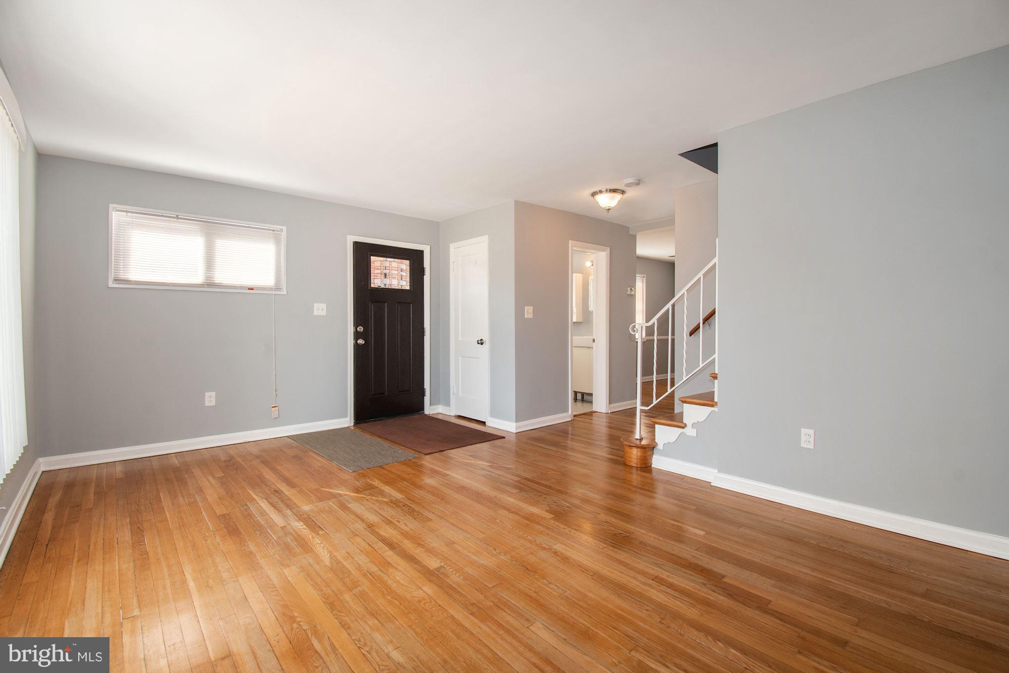 UNIVERSITY GARDENS - Residential