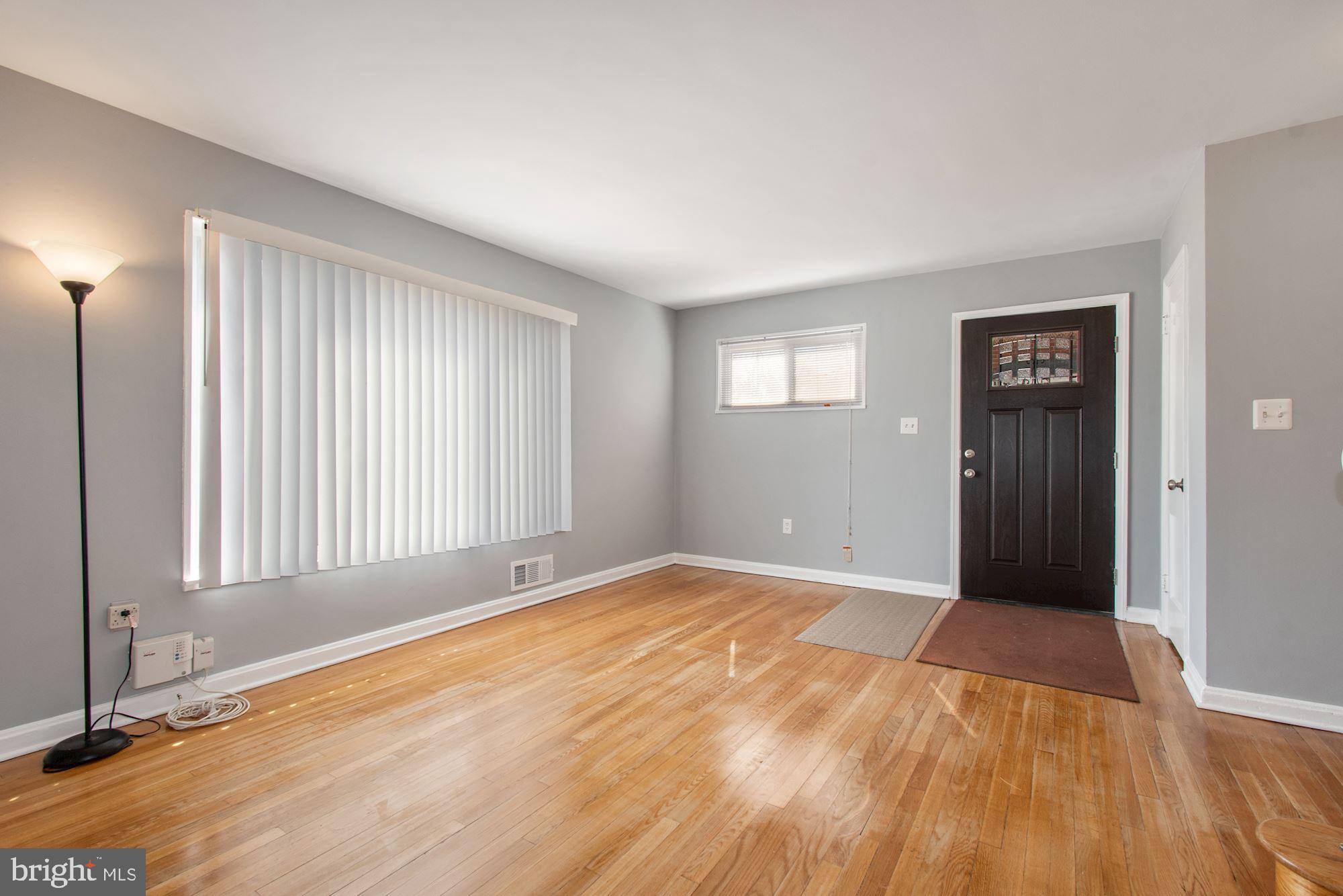 UNIVERSITY GARDENS - Residential