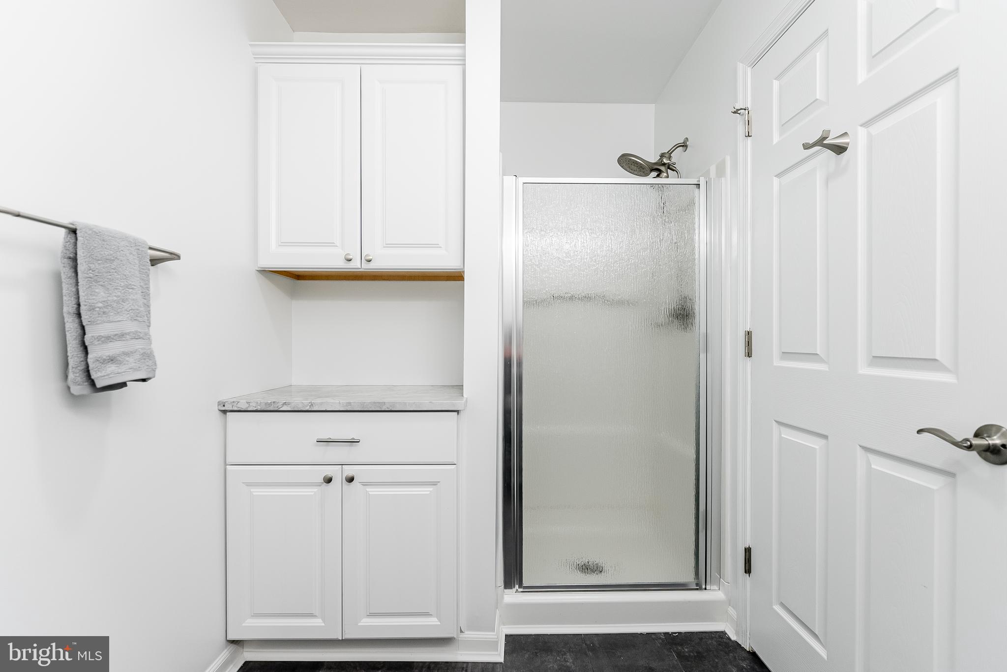 AVENROWE - Residential