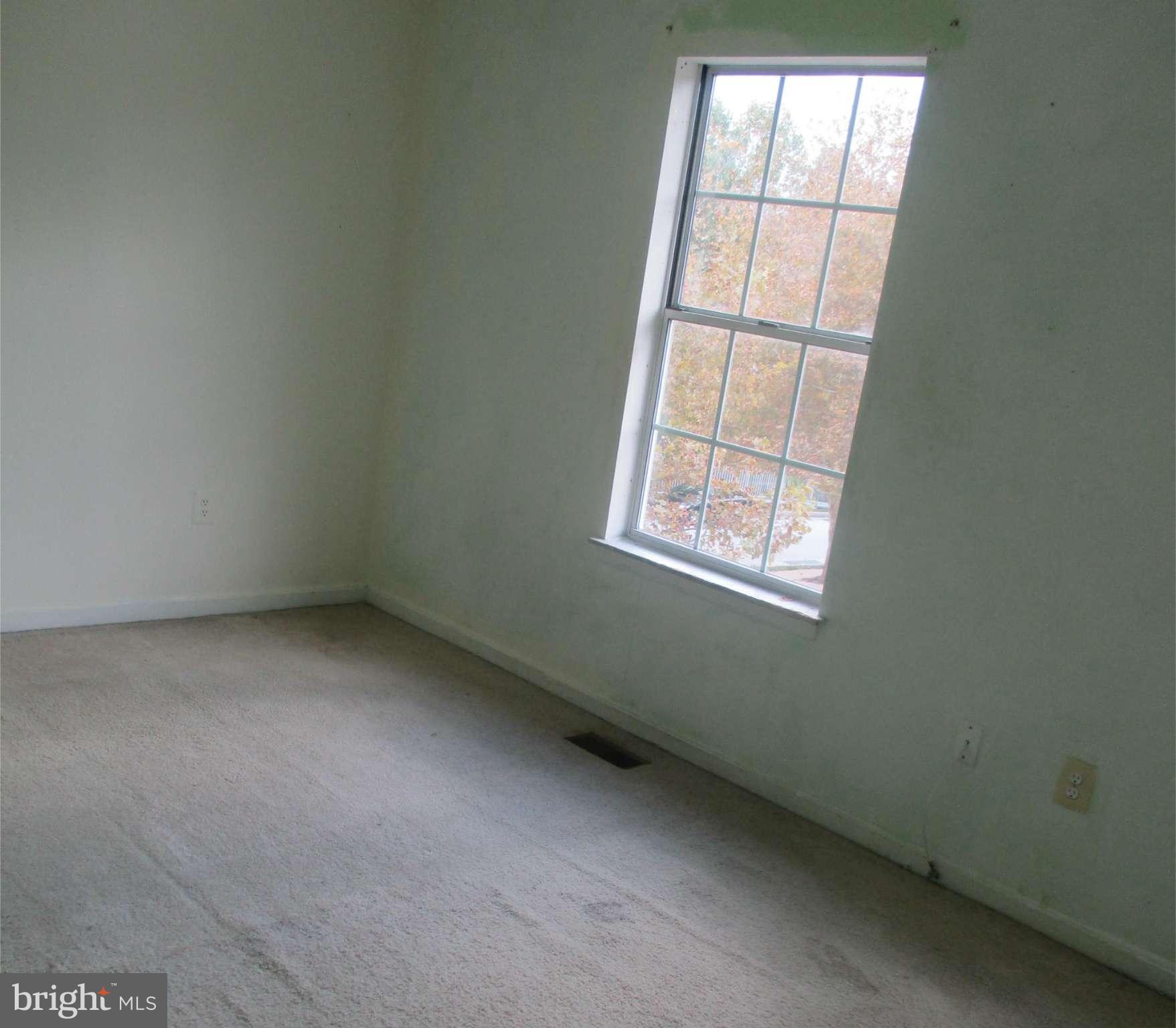 COURTLAND MANOR - Residential