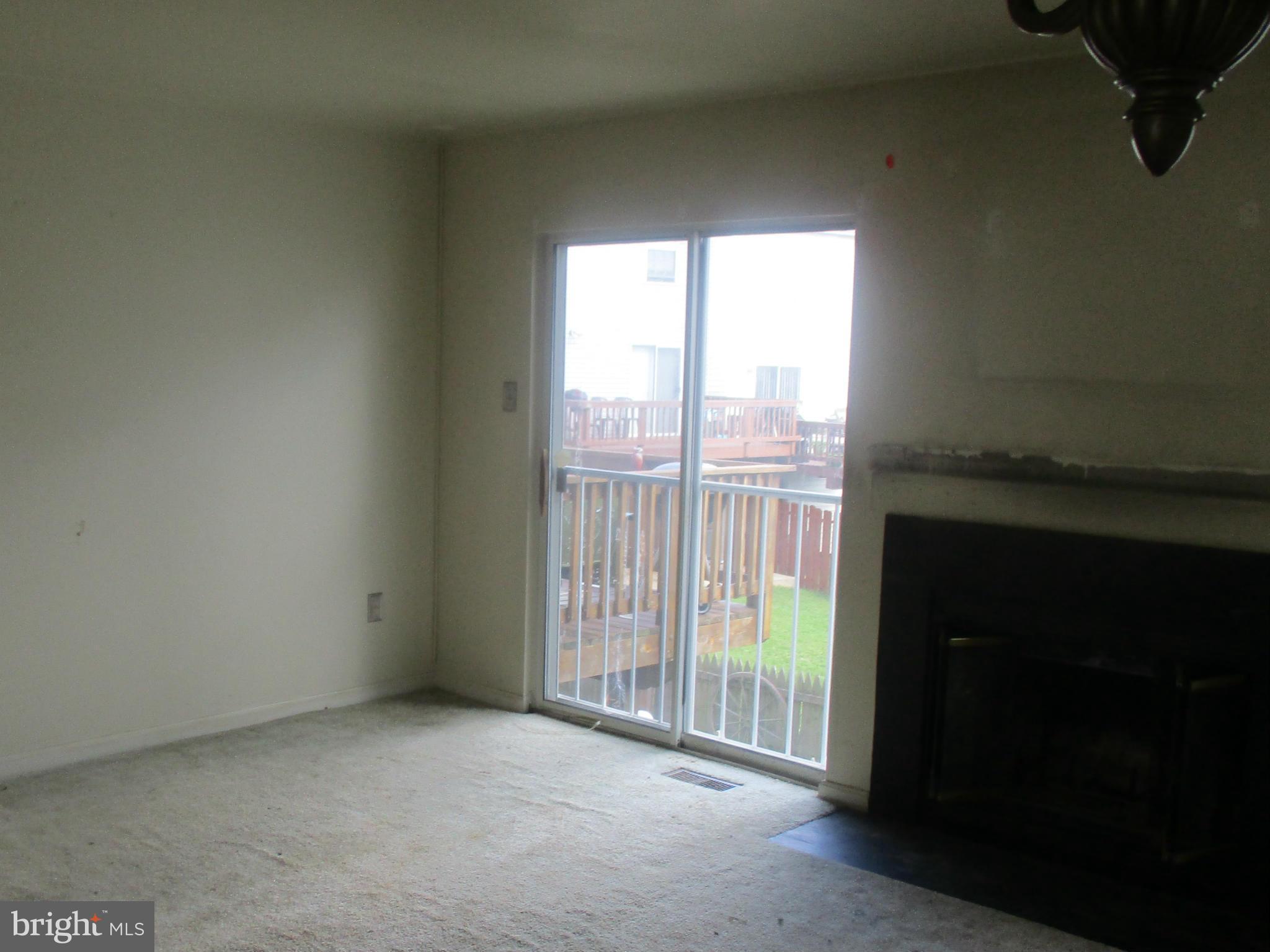 COURTLAND MANOR - Residential