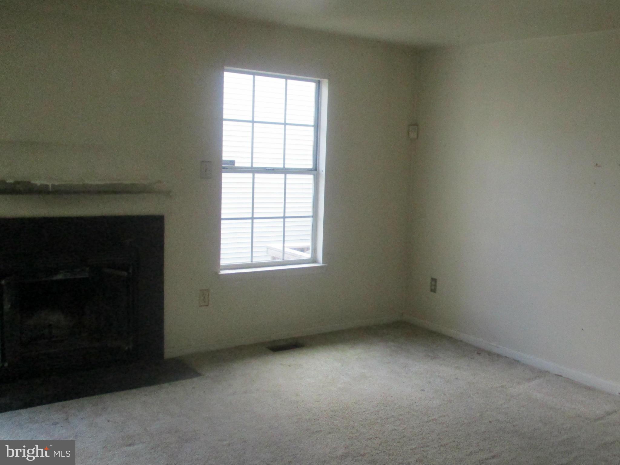 COURTLAND MANOR - Residential