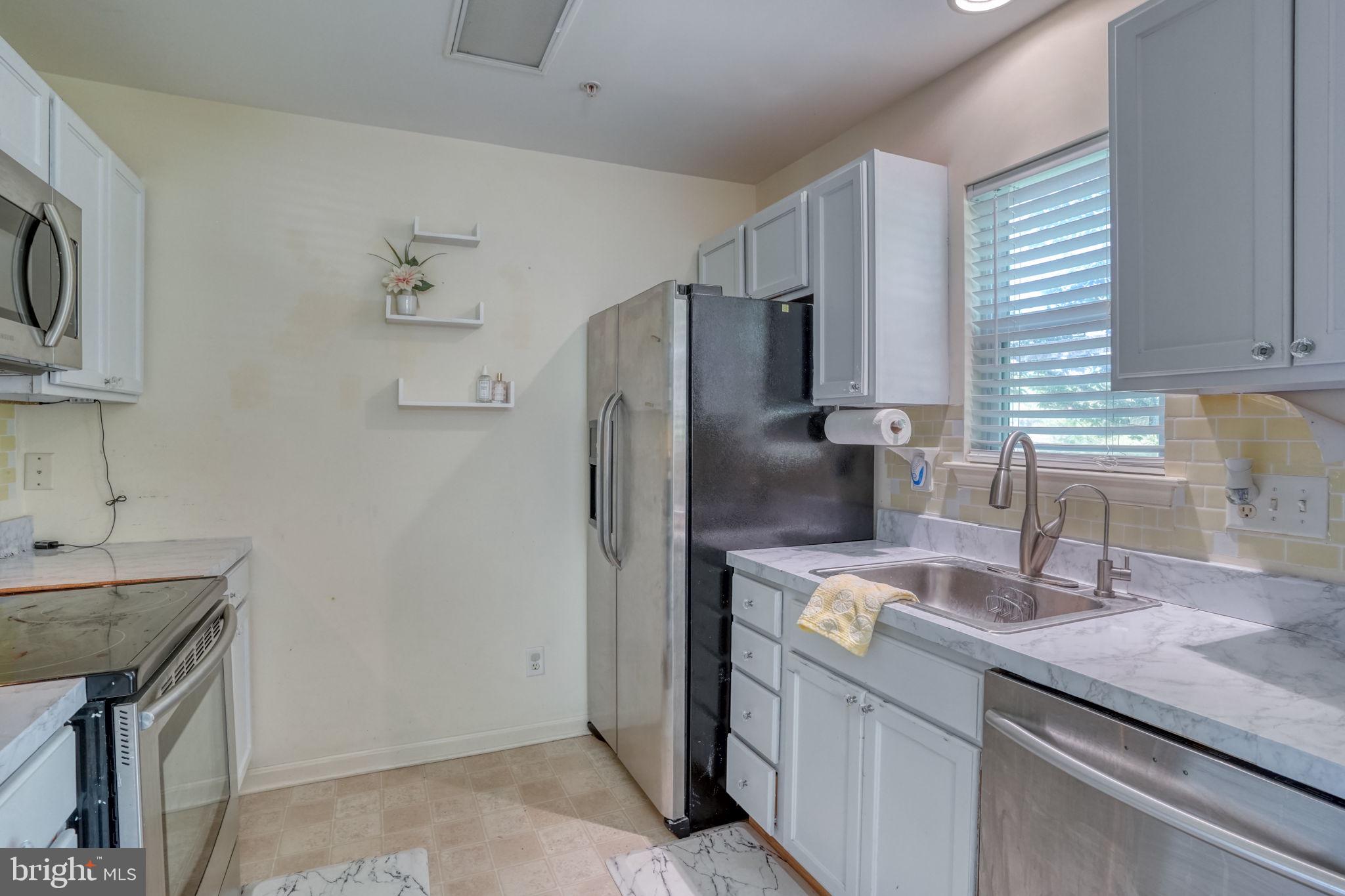 HILL TOP - Residential