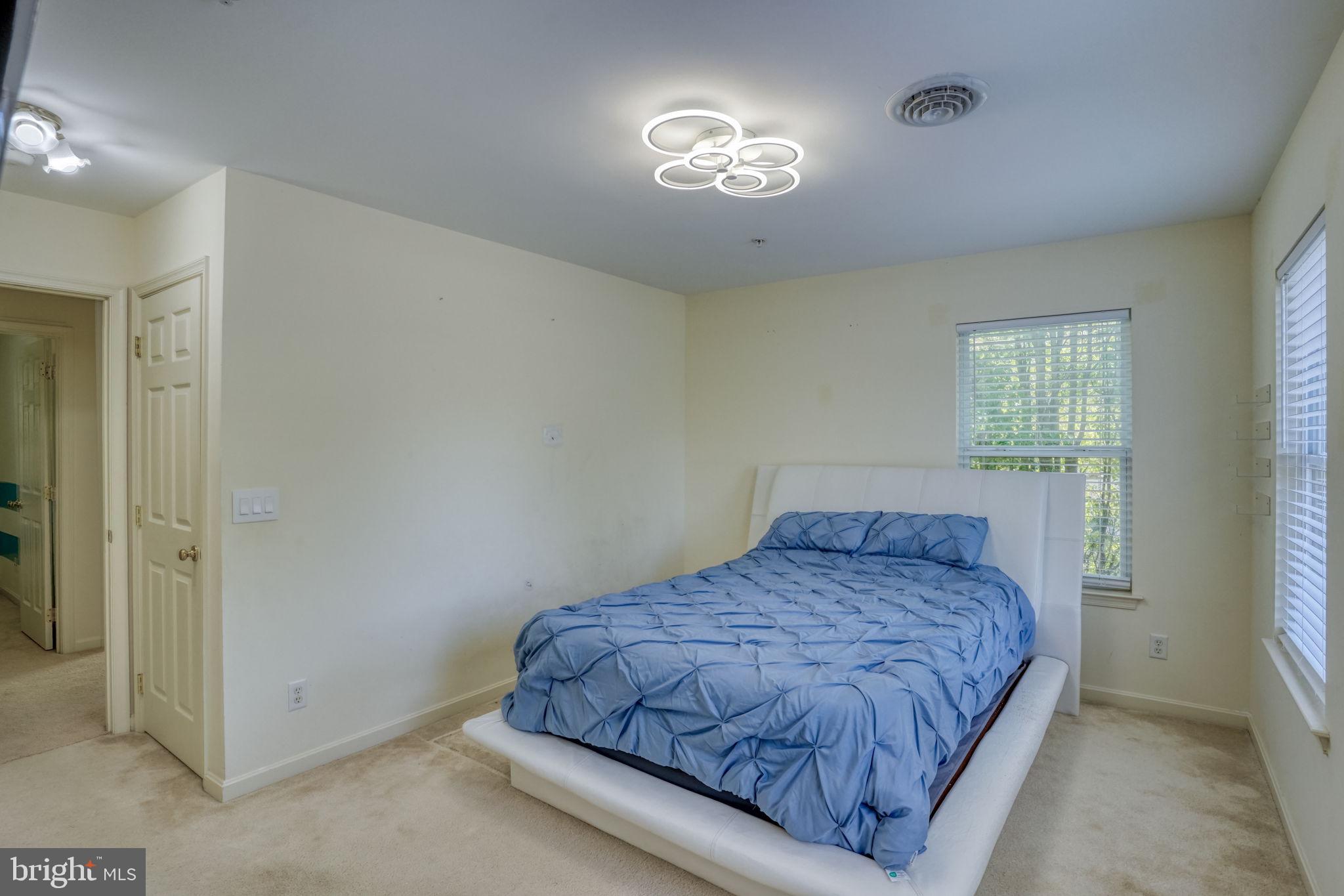 HILL TOP - Residential