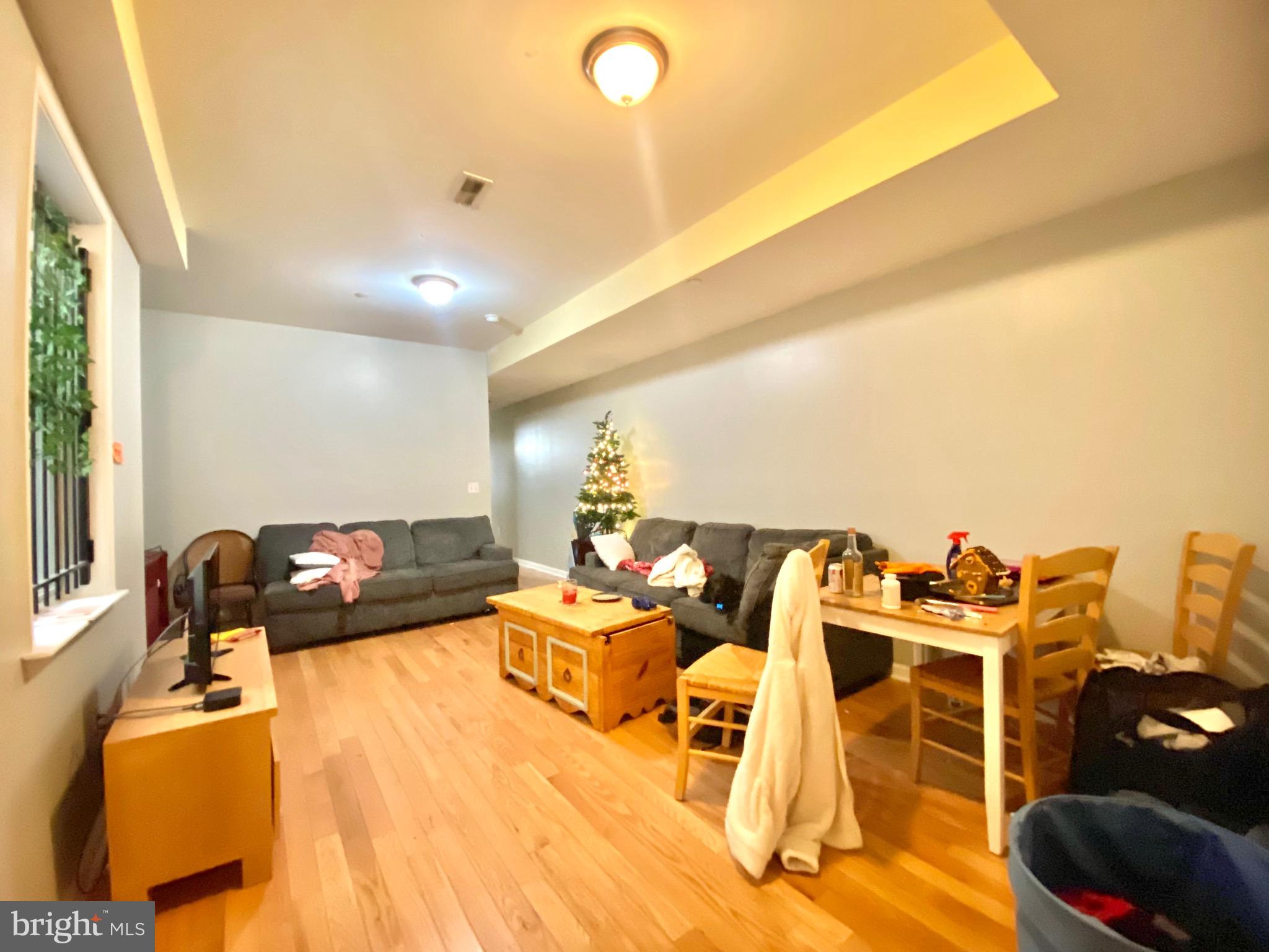 PHILADELPHIA (NORTH) - Residential Lease