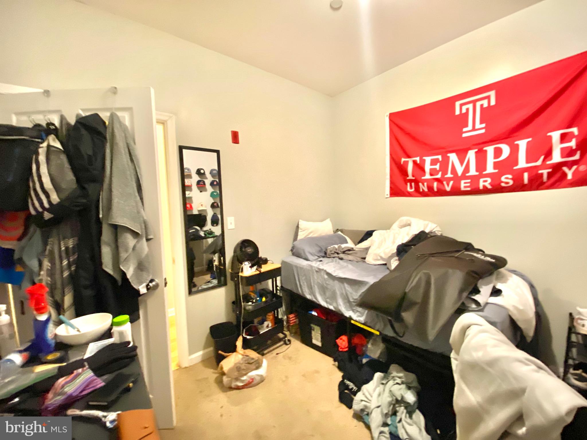 PHILADELPHIA (NORTH) - Residential Lease