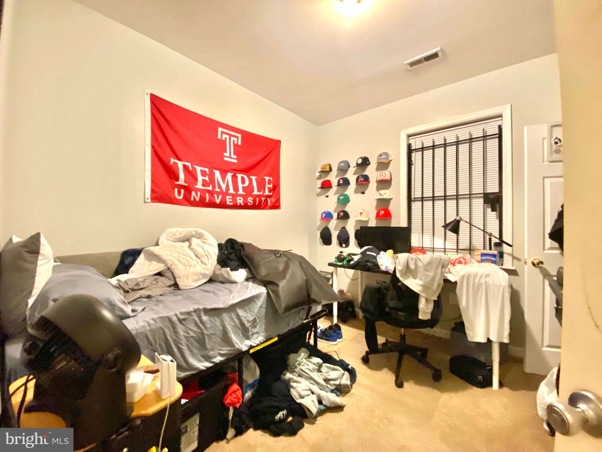 PHILADELPHIA (NORTH) - Residential Lease