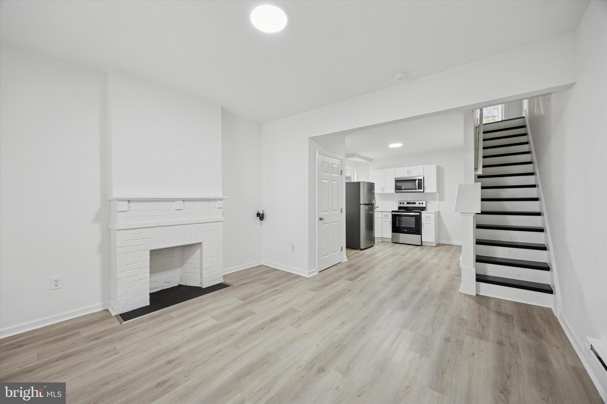 452 E MECHANIC STREET