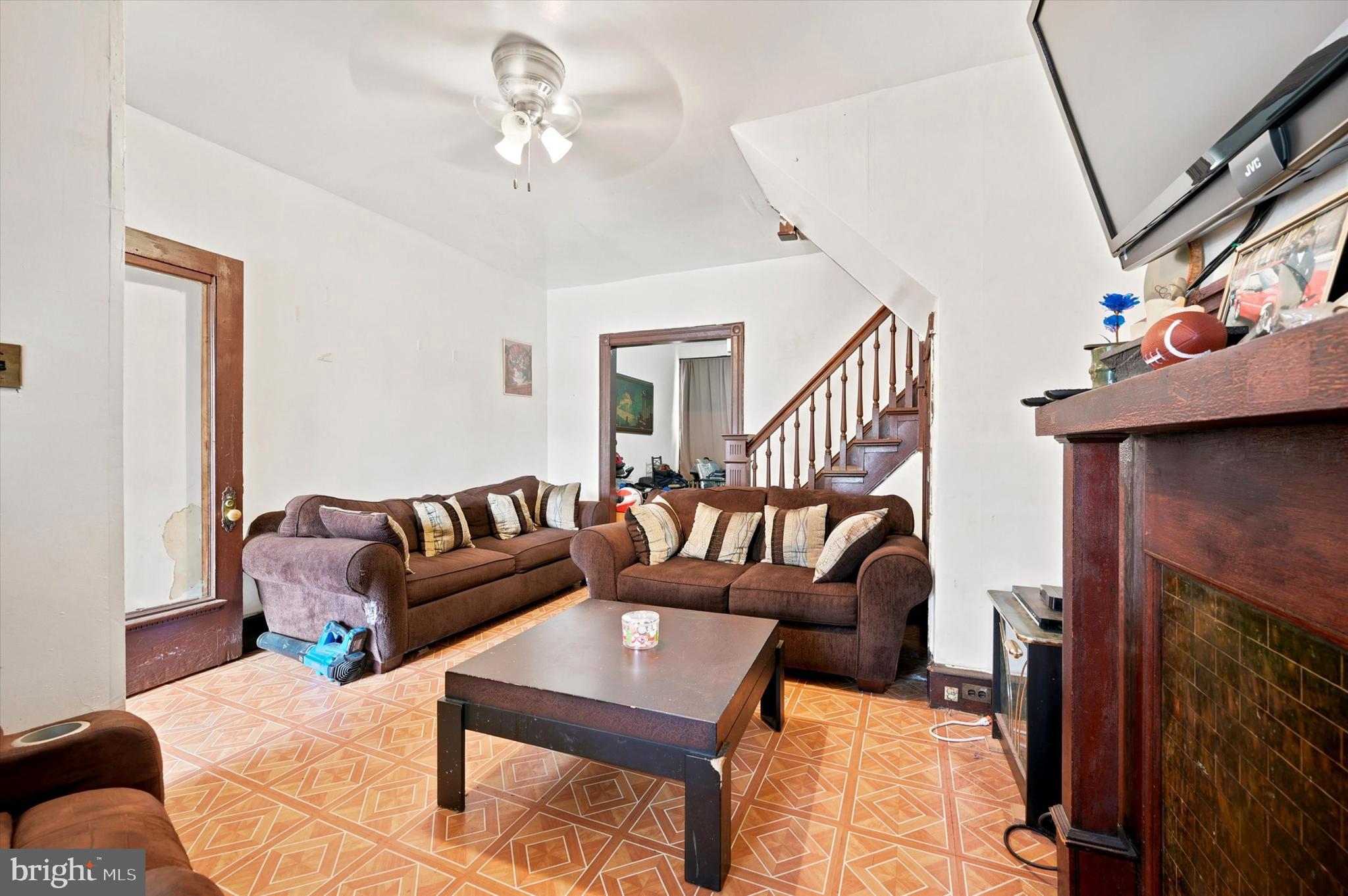 3914 PULASKI AVENUE
