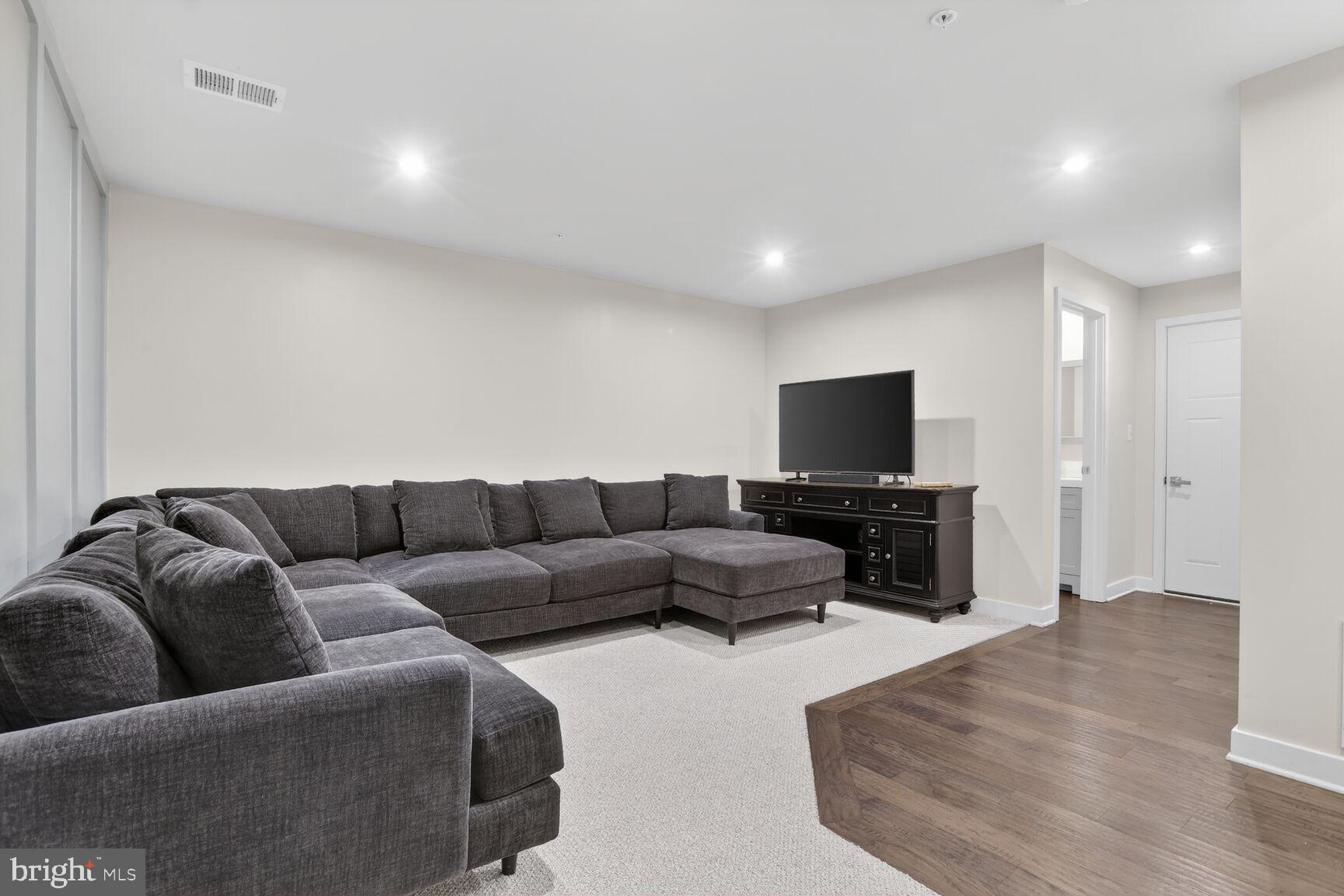 GREENLEIGH AT CROSSROADS - Residential