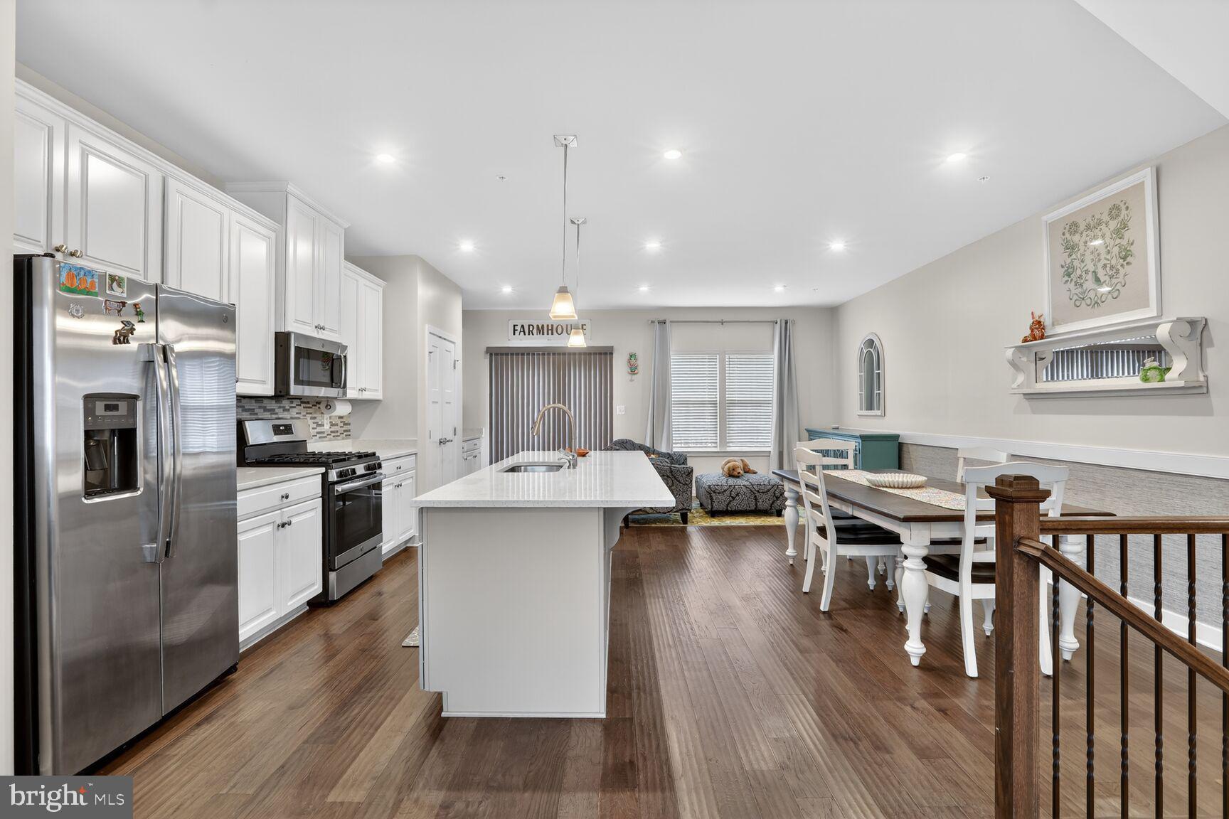 GREENLEIGH AT CROSSROADS - Residential