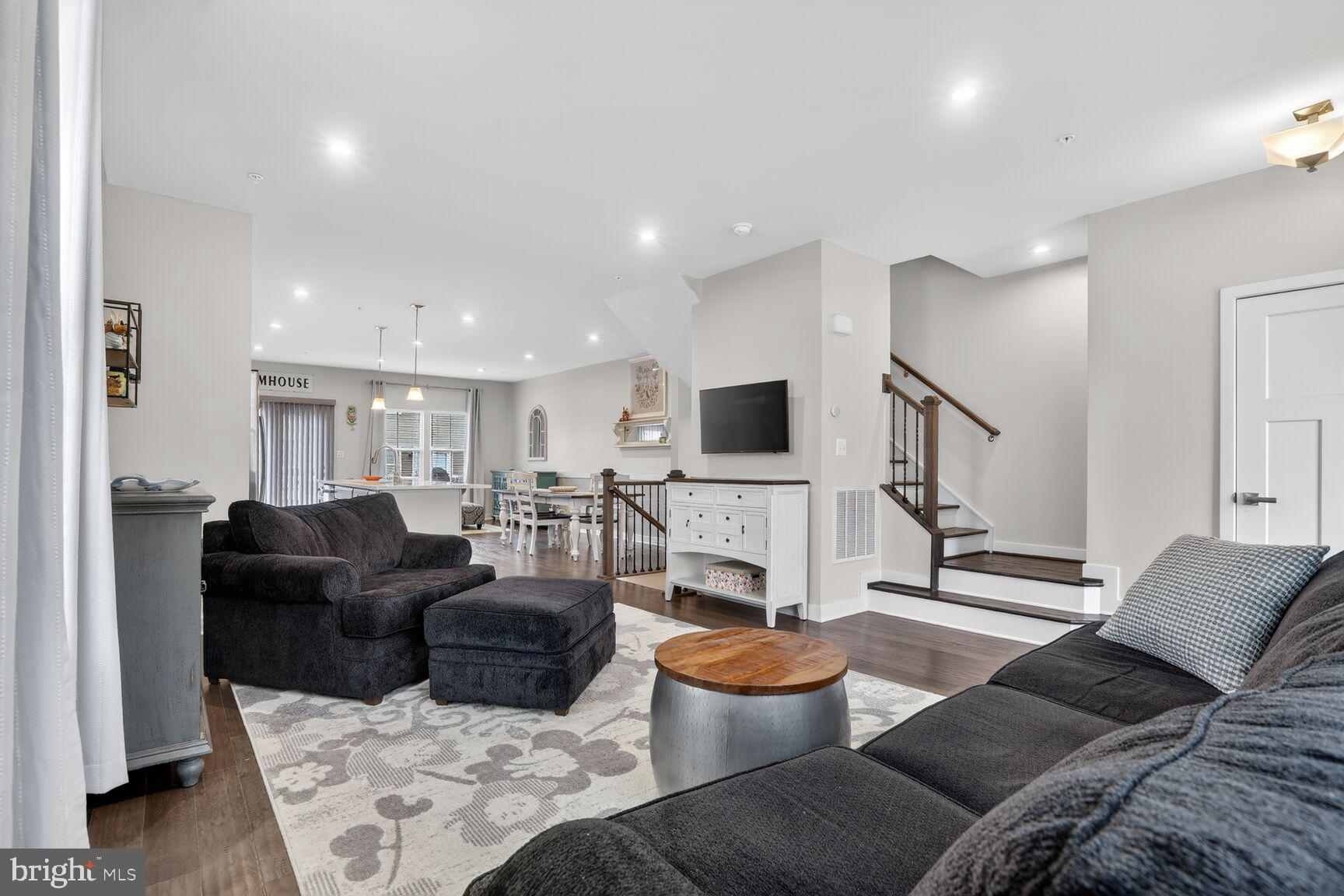 GREENLEIGH AT CROSSROADS - Residential