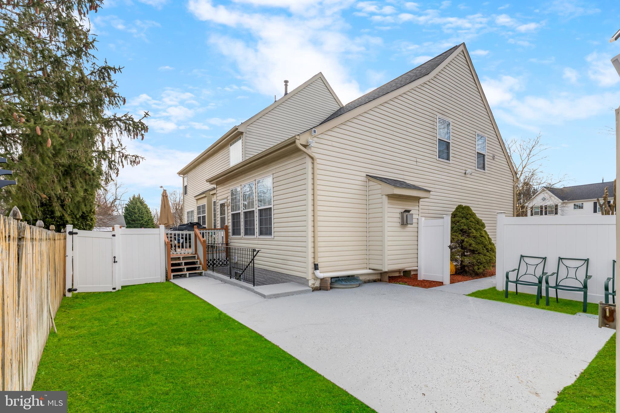 MITCHELLVILLE EAST - Residential Lease