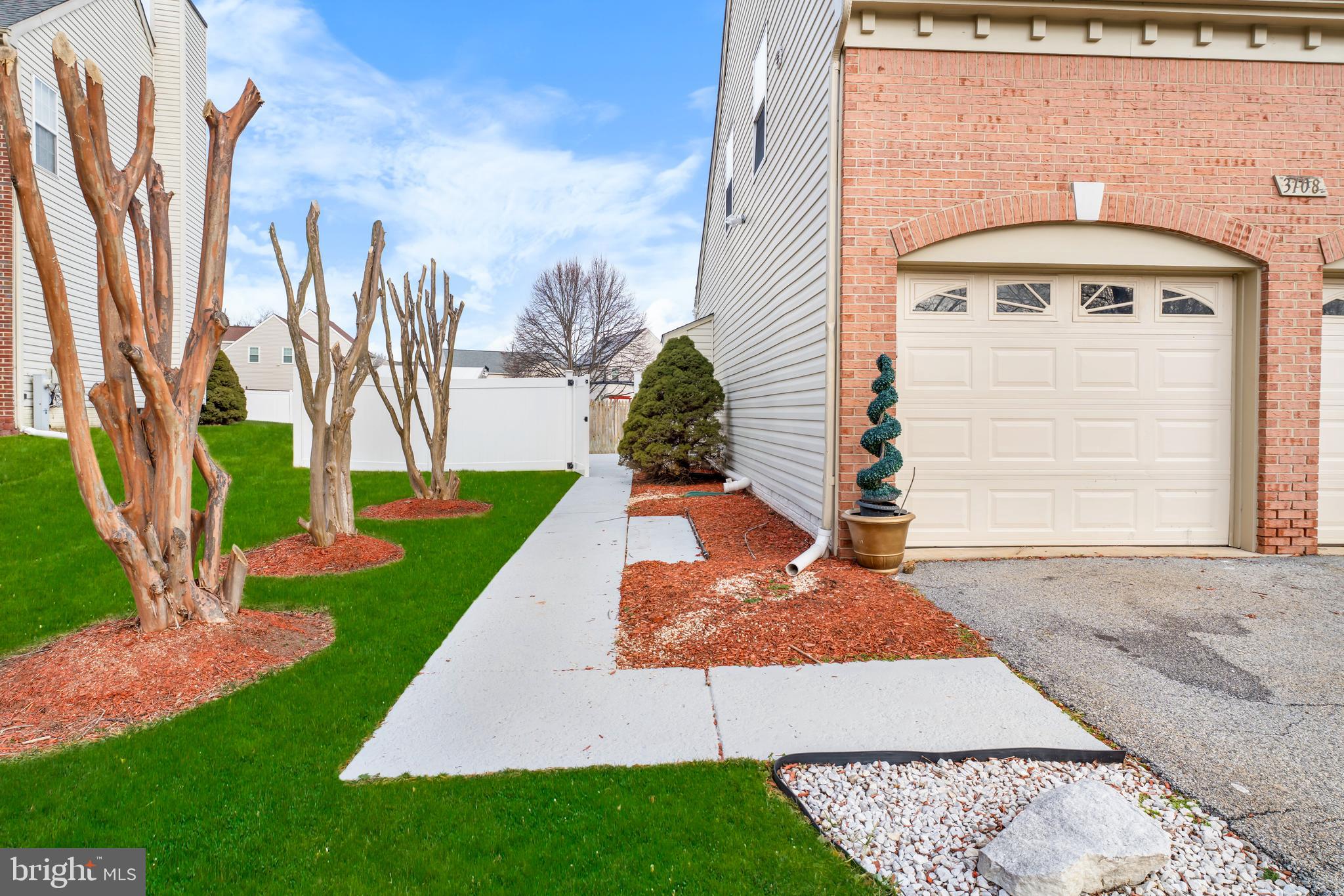 MITCHELLVILLE EAST - Residential Lease