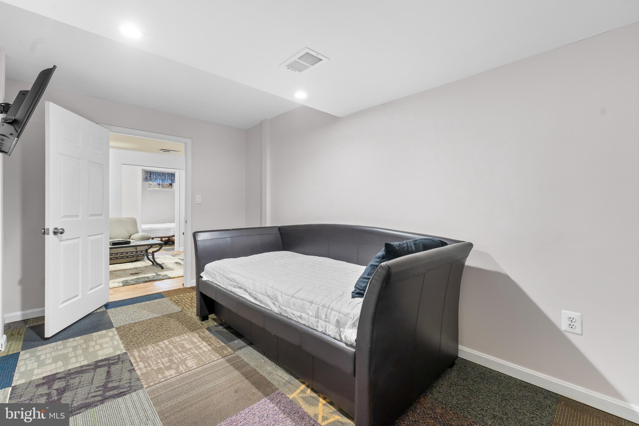 MITCHELLVILLE EAST - Residential Lease