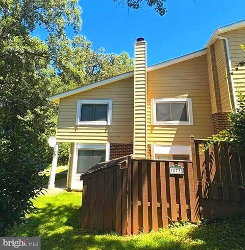 Townhouse For Sale - 18735 Ginger Court<br/> GERMANTOWN, MD 20874