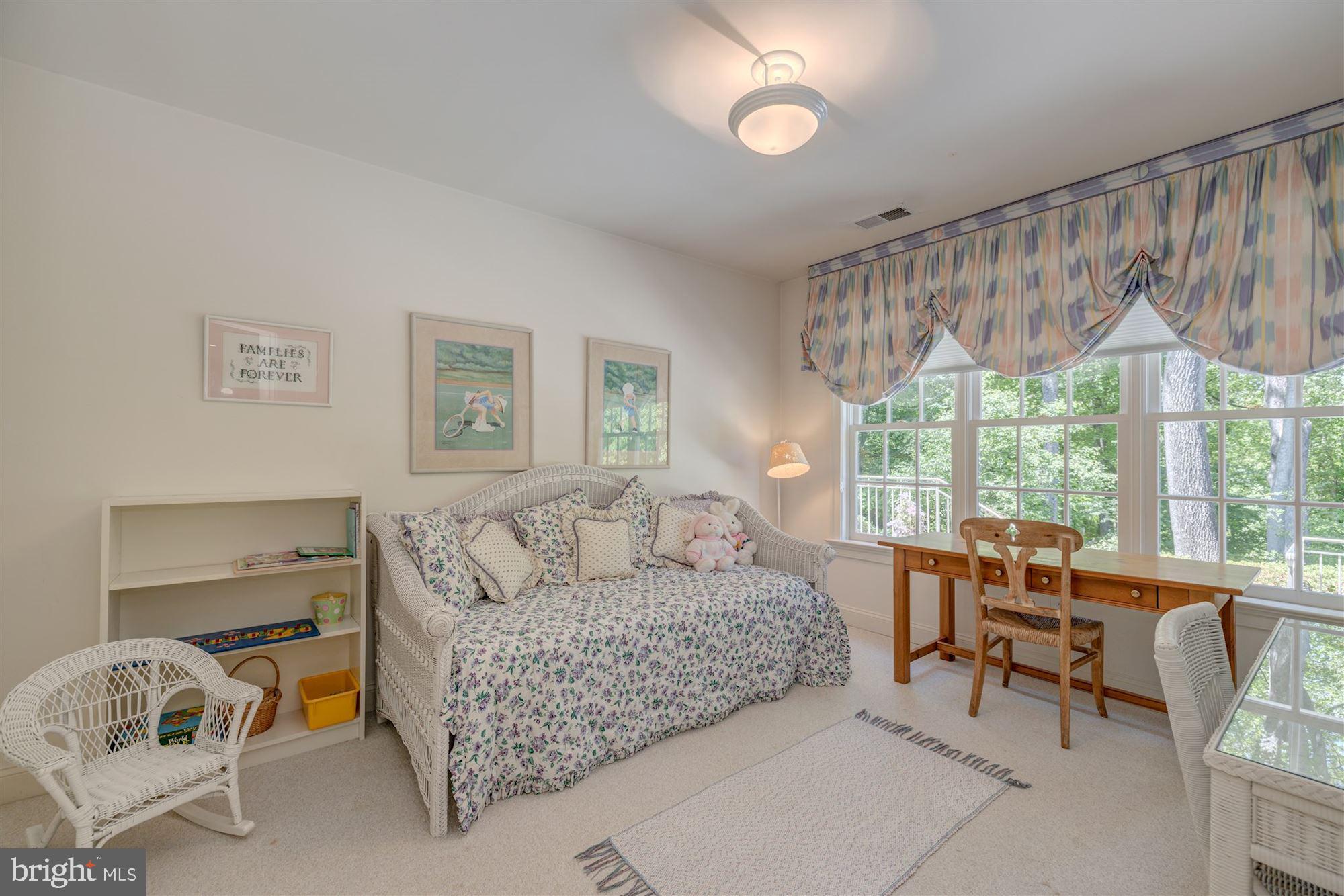 THE HAMLET - Residential