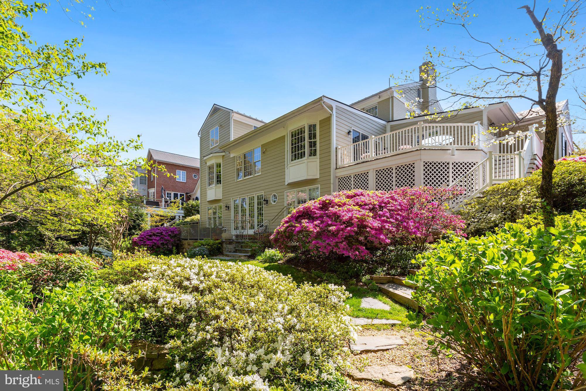 THE HAMLET - Residential