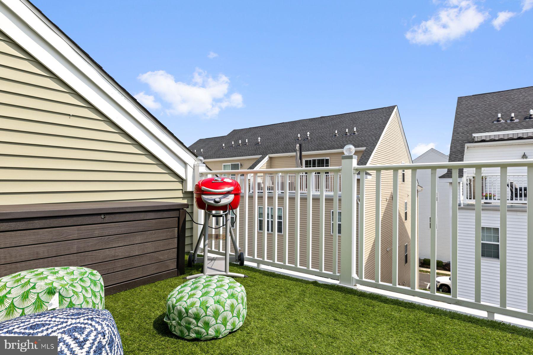 WATERSIDE - Residential