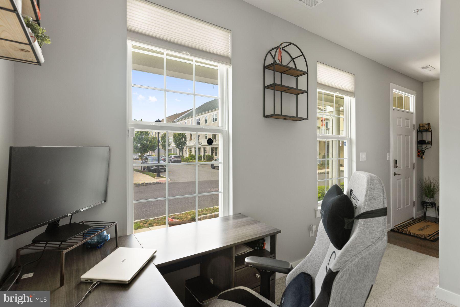 WATERSIDE - Residential