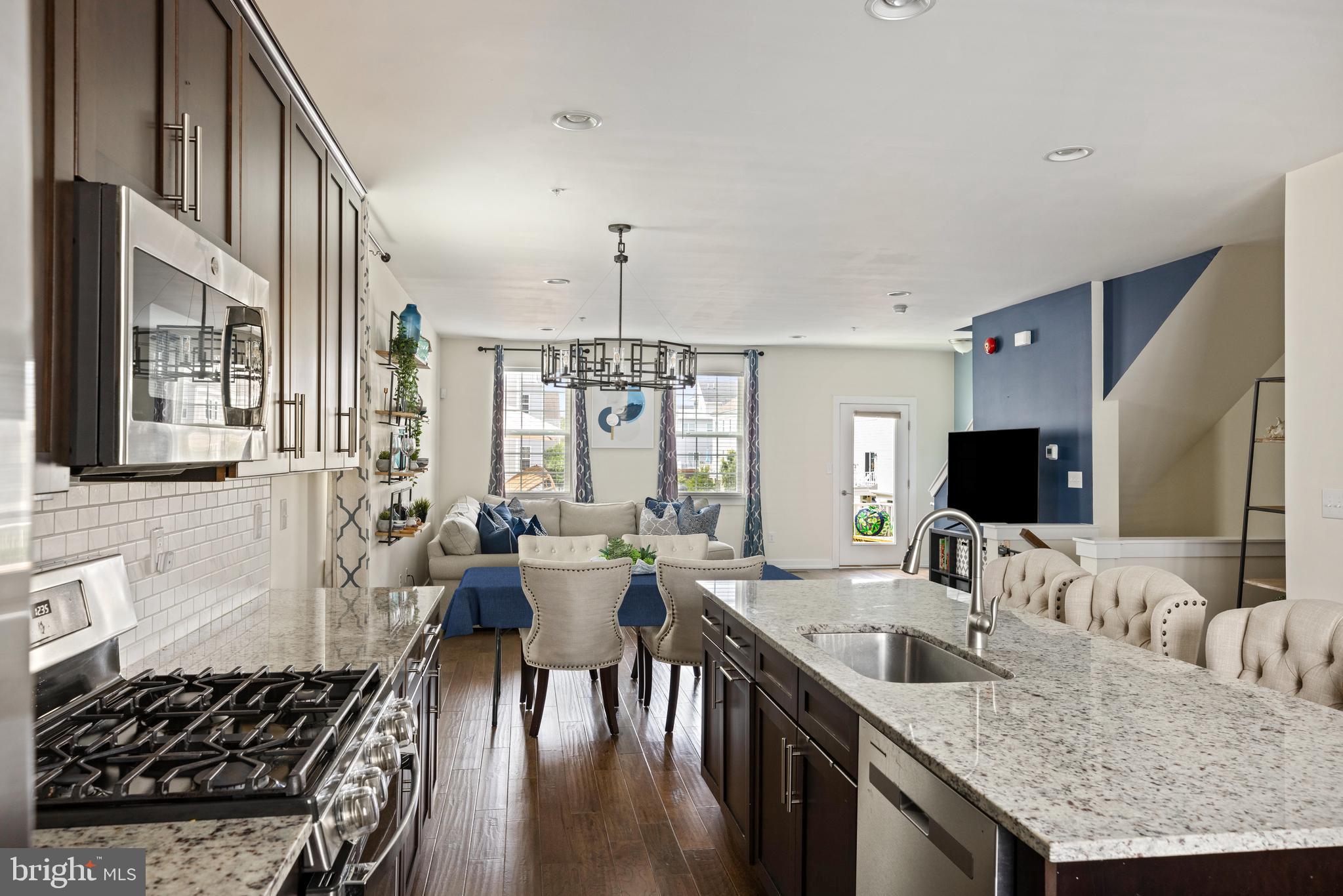 WATERSIDE - Residential