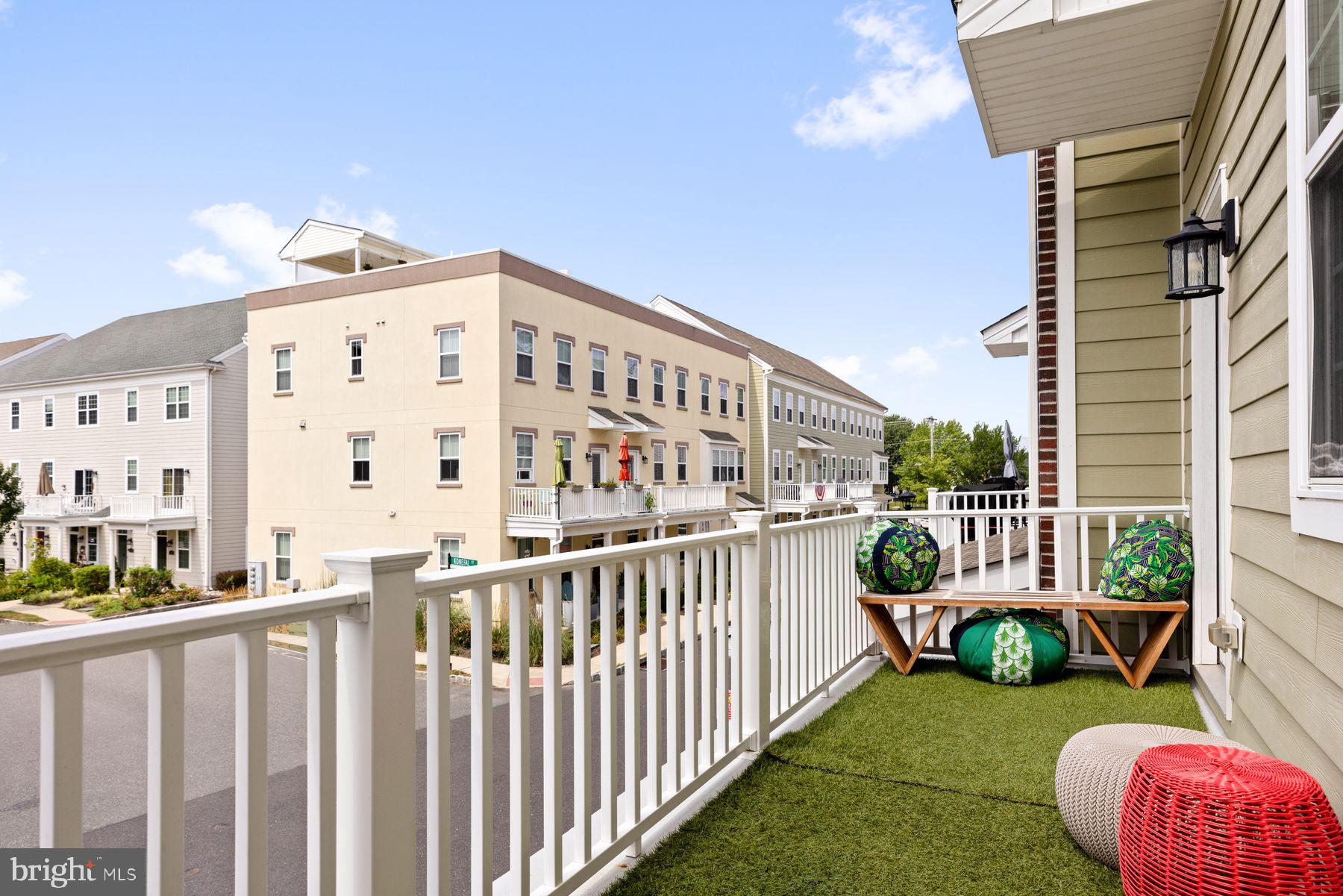 WATERSIDE - Residential