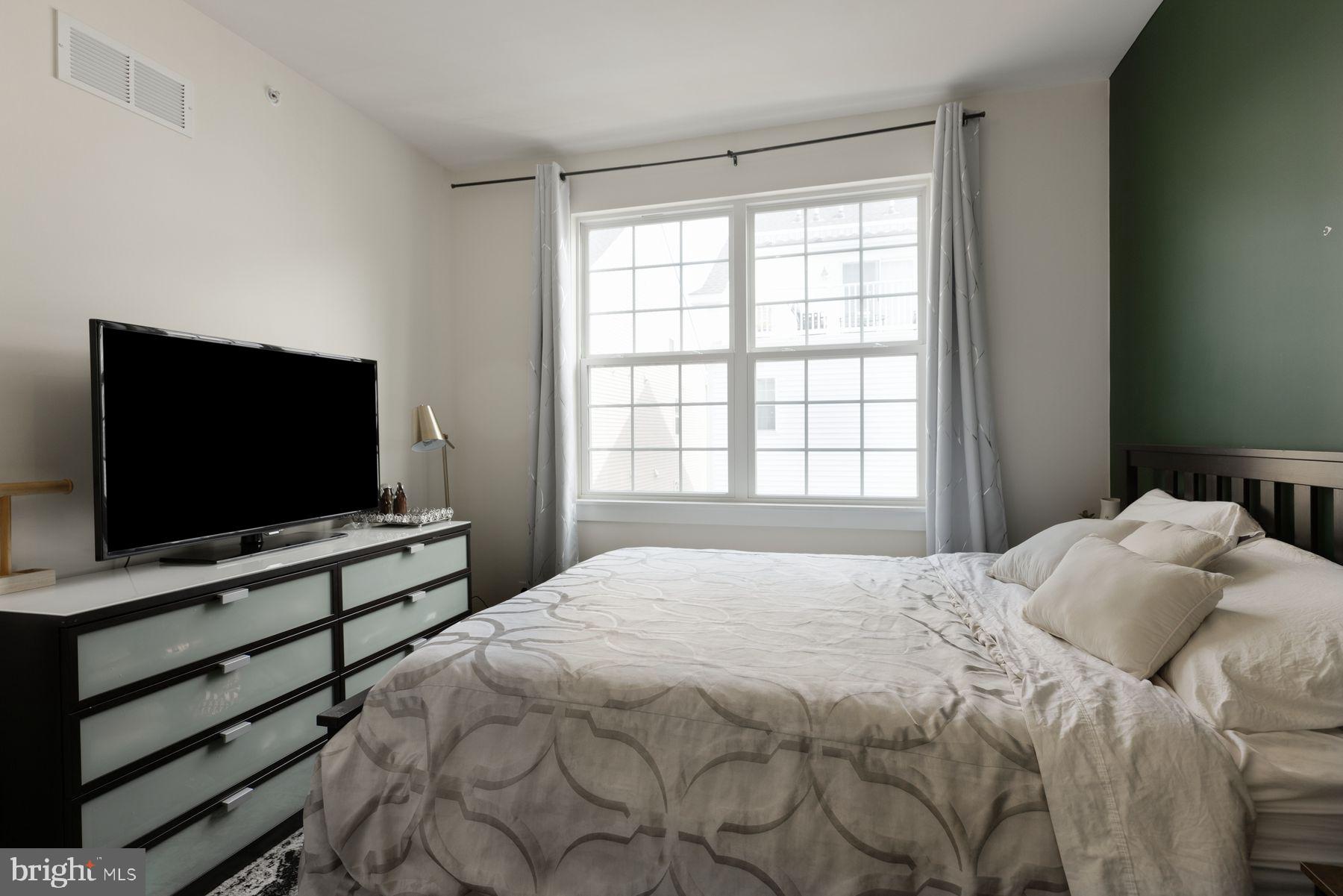 WATERSIDE - Residential