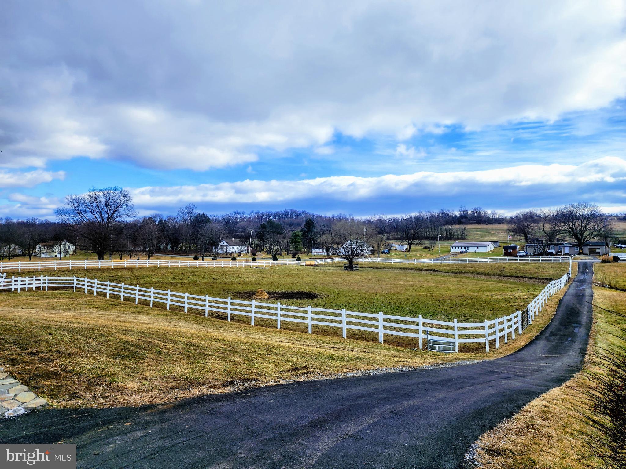 GERRARD ACRES - Residential Lease