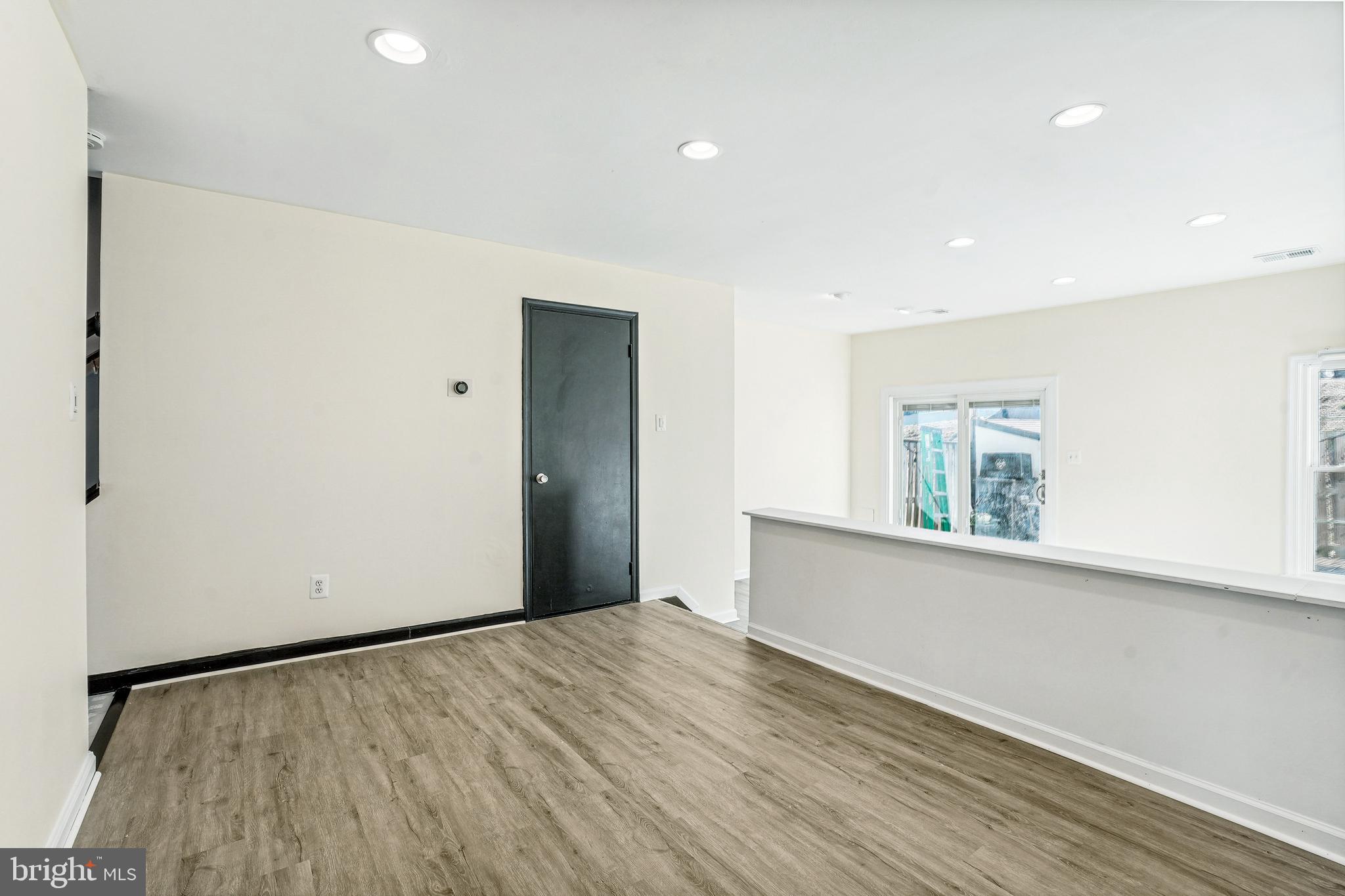 TOWNS OF FOREST HILLS - Residential