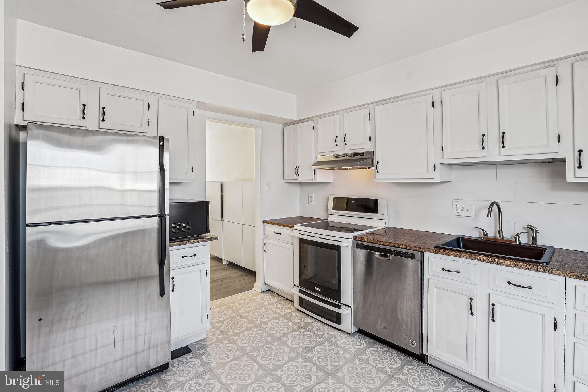 TOWNS OF FOREST HILLS - Residential