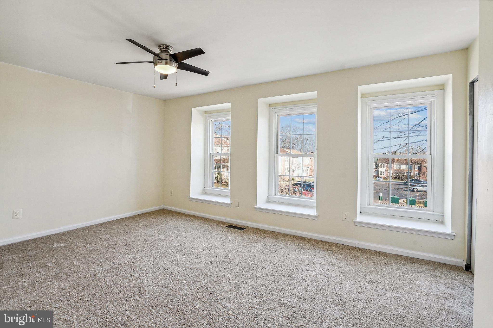 TOWNS OF FOREST HILLS - Residential