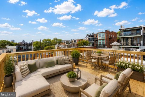 Townhouse For Rent - 203 S Madeira Street<br/> BALTIMORE, MD 21231