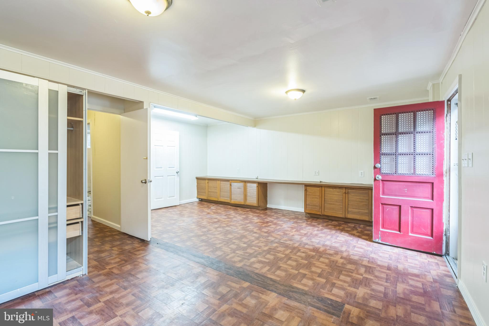 WHEATON SQUARE EAST - Residential