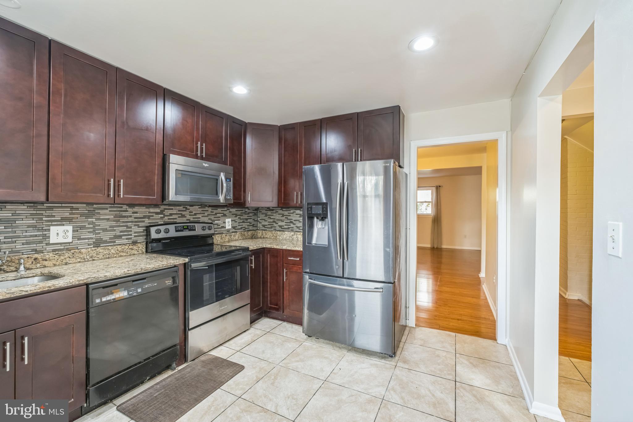 WHEATON SQUARE EAST - Residential