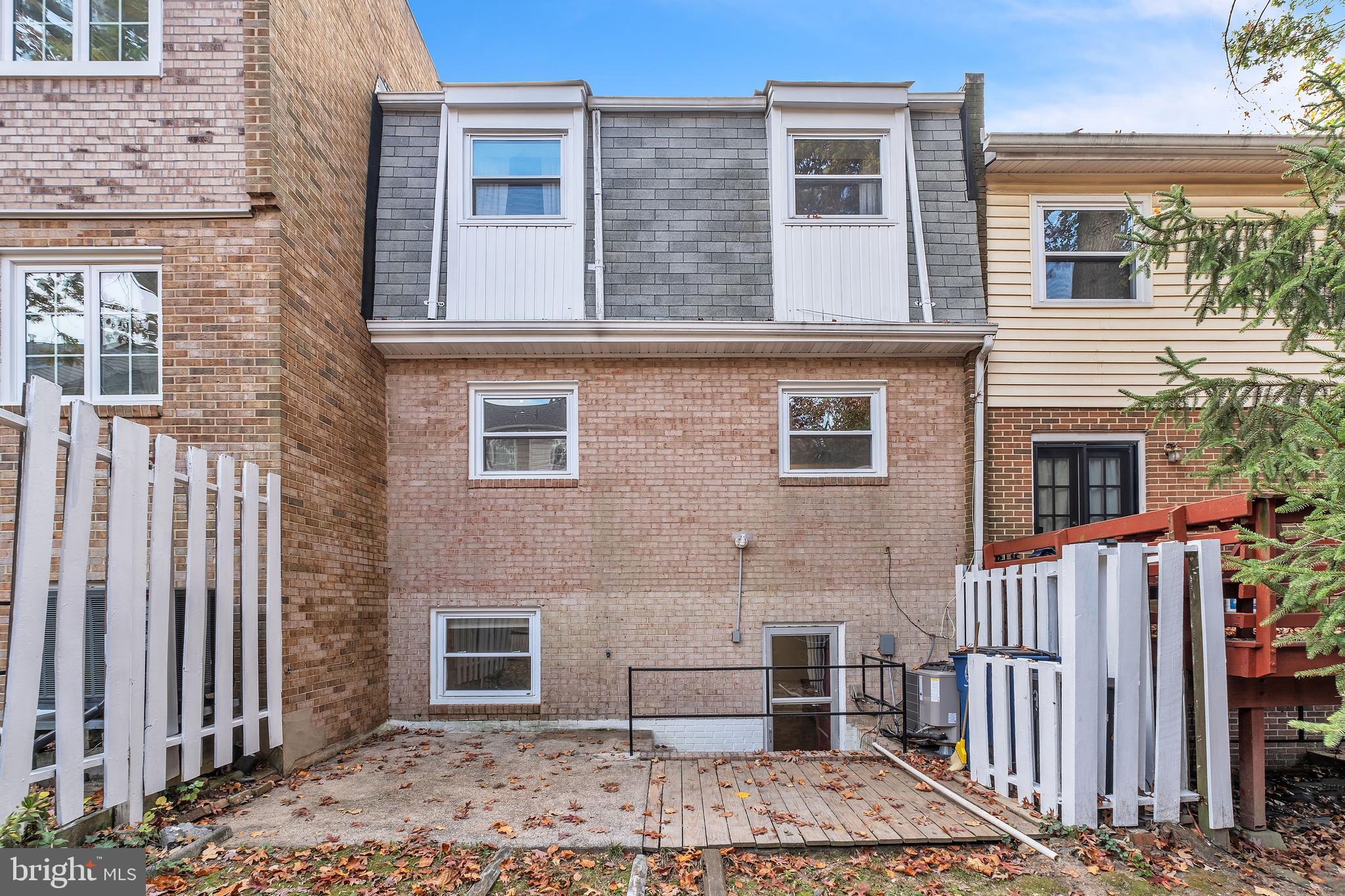 WHEATON SQUARE EAST - Residential