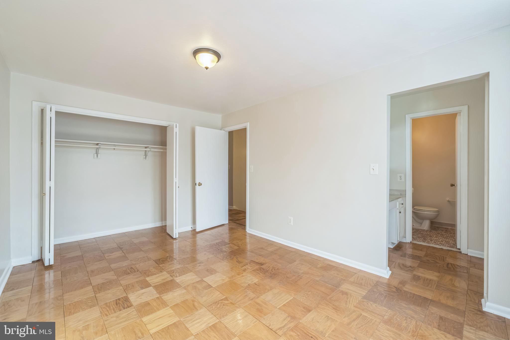 WHEATON SQUARE EAST - Residential