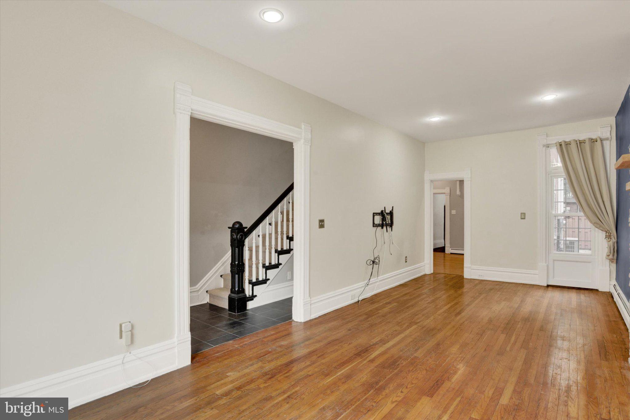 1116 GREEN STREET
