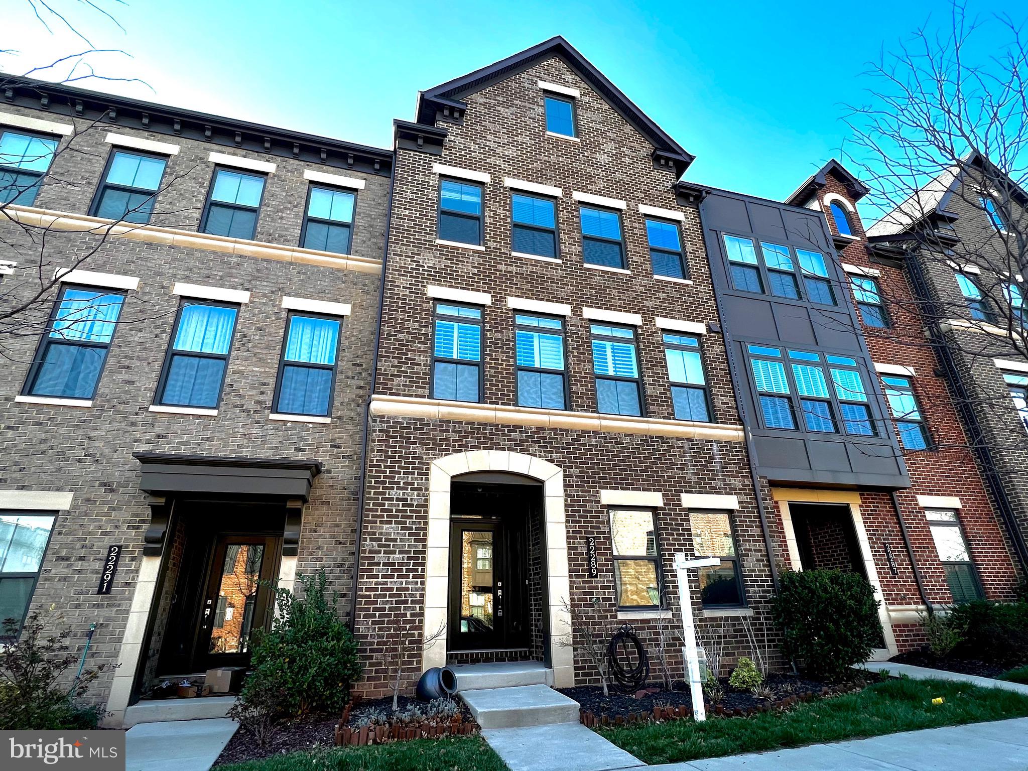 WESTMOORE AT MOOREFIELD - Residential Lease