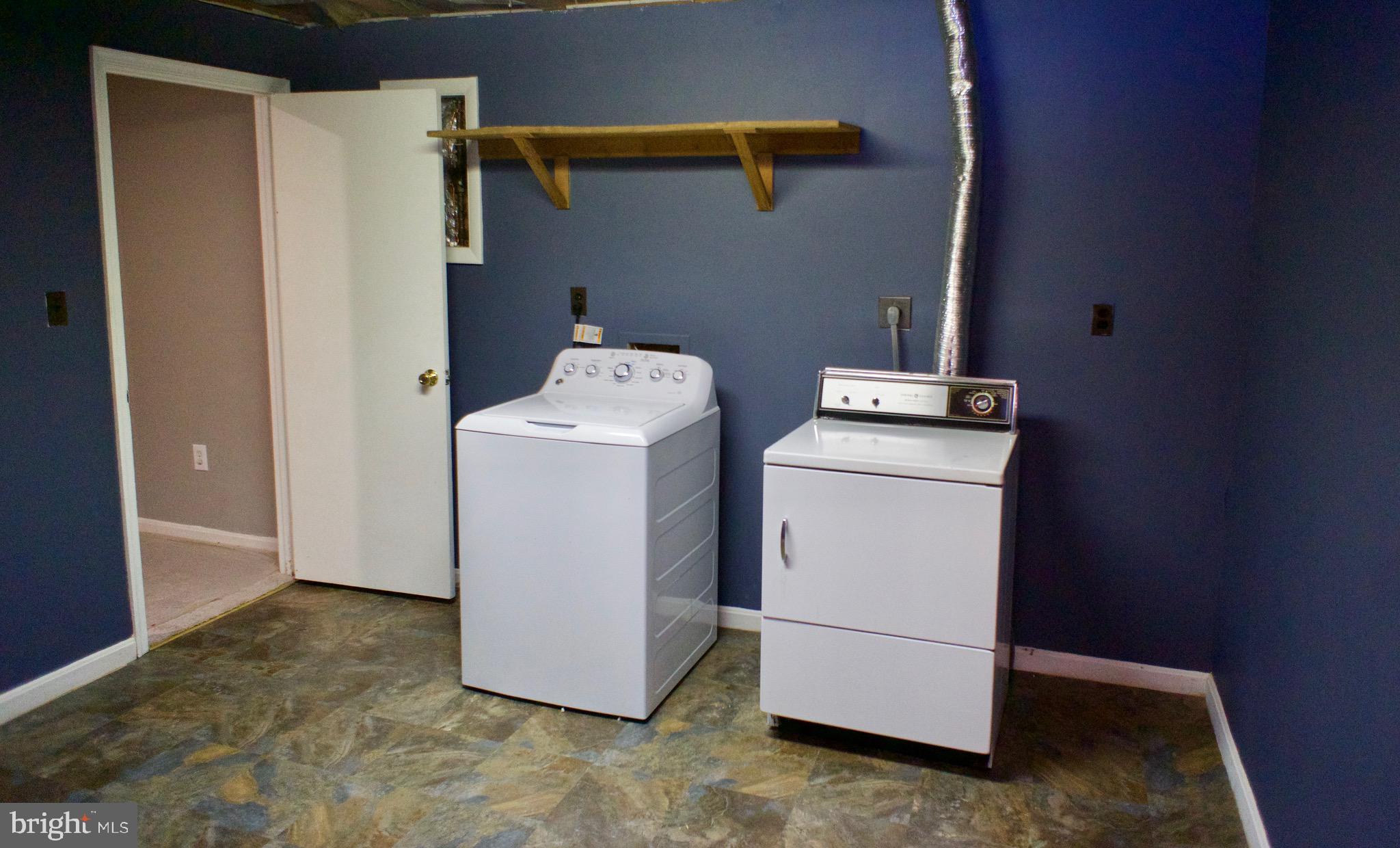 POINT OF WOODS EAST - Residential Lease