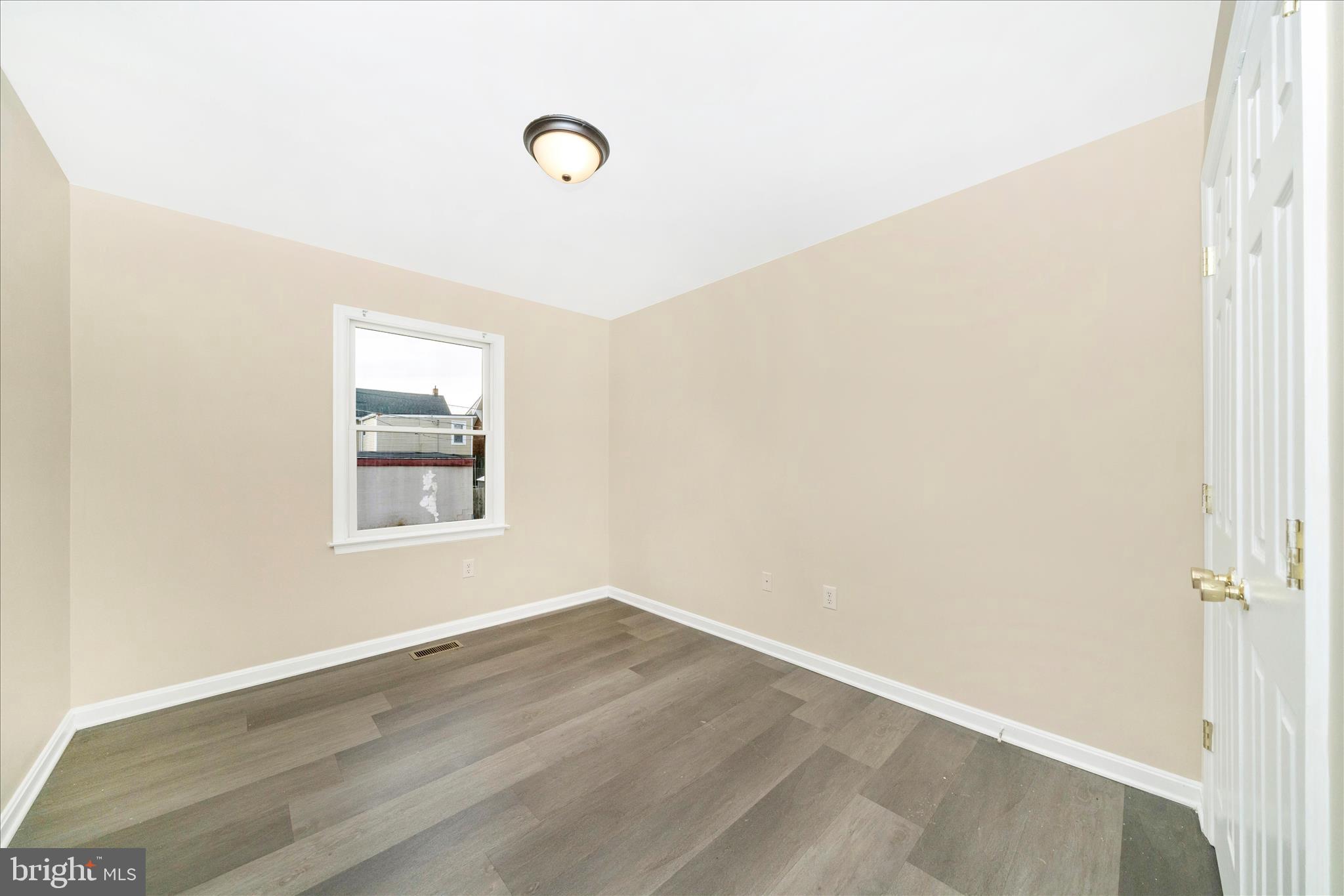 HAGERSTOWN - Residential