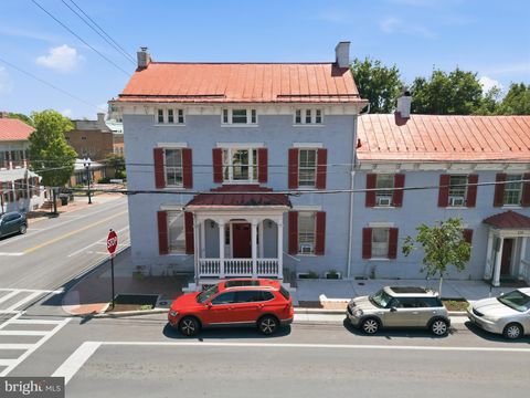 Condo For Rent - 142 N Washington Street #7<br/> Winchester City County, WINCHESTER, VA 22601